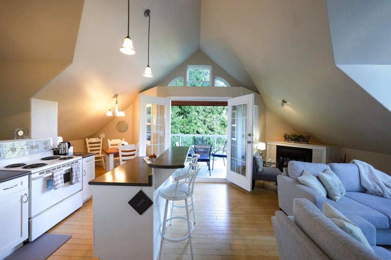 Sea And Cedar Retreat-A Home In A Tranquil Setting カウチン・ベイ エクステリア 写真